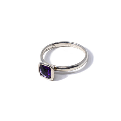 This Sterling Silver Amethyst Ring is handmade by artist Pamela Lauz.  ﻿Size 9 available.