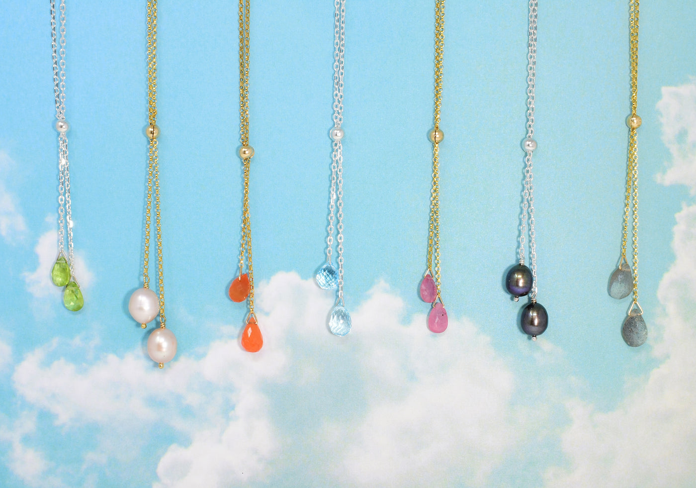 How to Layer Necklaces the Minimalist Way