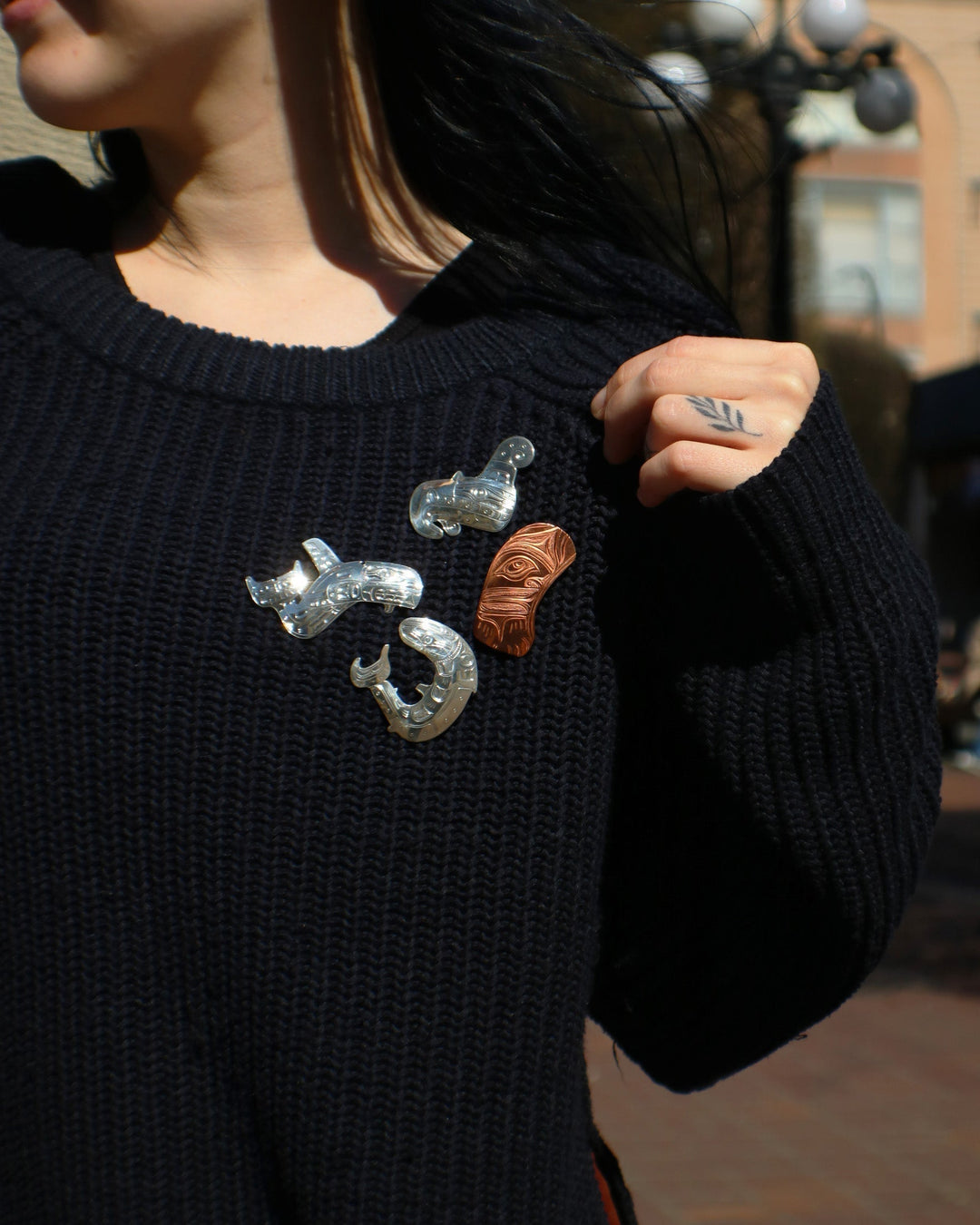 Accessorizing with Brooches | How 2026 Trends Redefined a Classic Statement