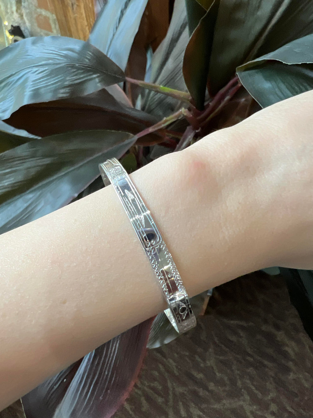 Sterling Silver 1/4" Orca and Hummingbird Clasp Bracelet - Artina's Jewellery
