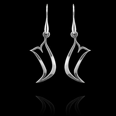 These sterling silver dangling earrings have thin hangs that curved into an interesting, teardrop shape and depict a Haida Gwaii character.