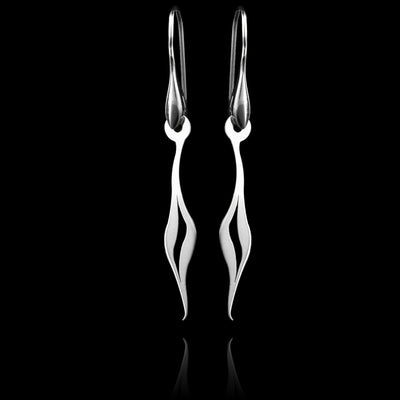 These sterling silver long dangling earrings have thin hangs that drop down and form a teardrop at the bottom. The hangs depict a Haida Gwaii character.
