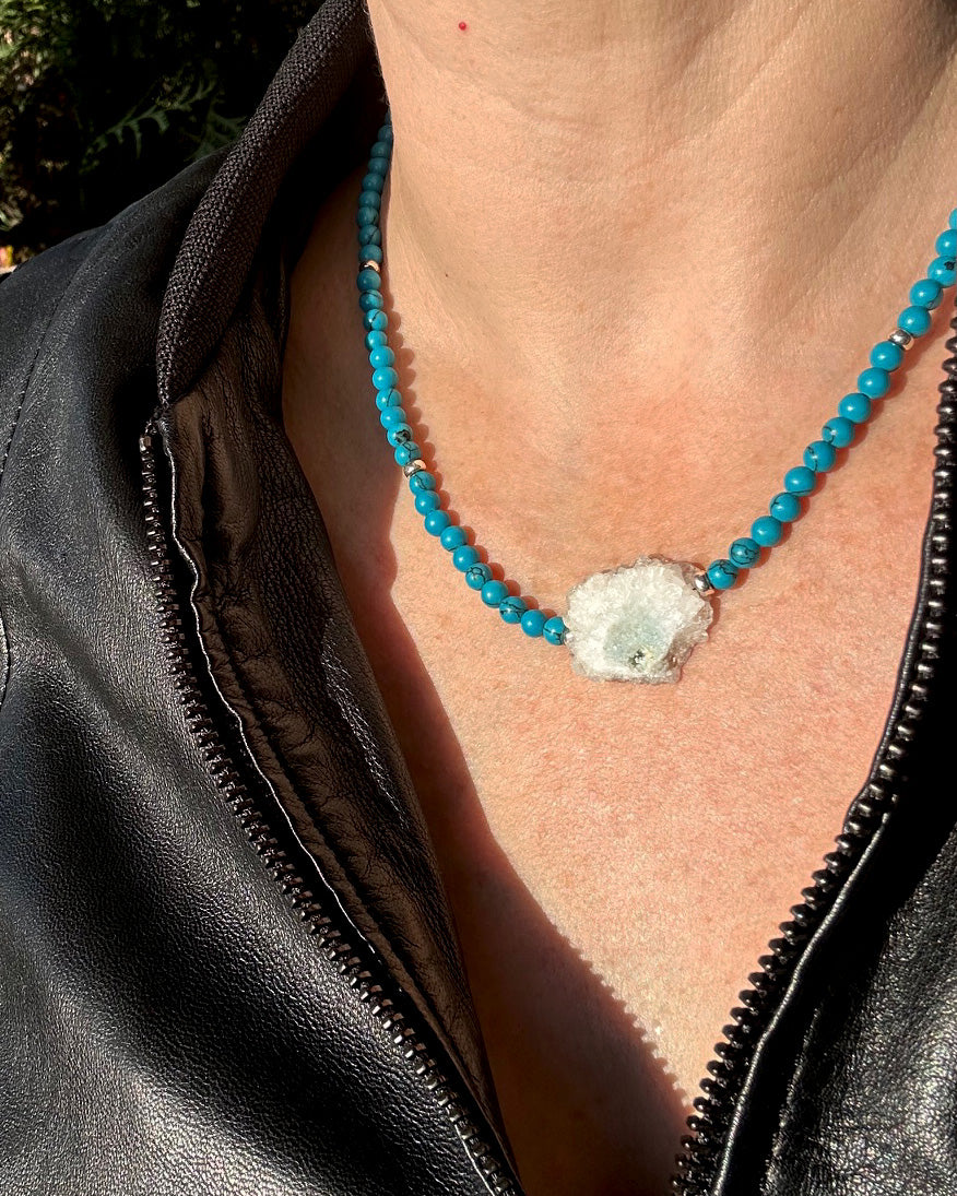 Bold Turquoise Beaded Necklace with Raw Agate - Artina's Jewellery