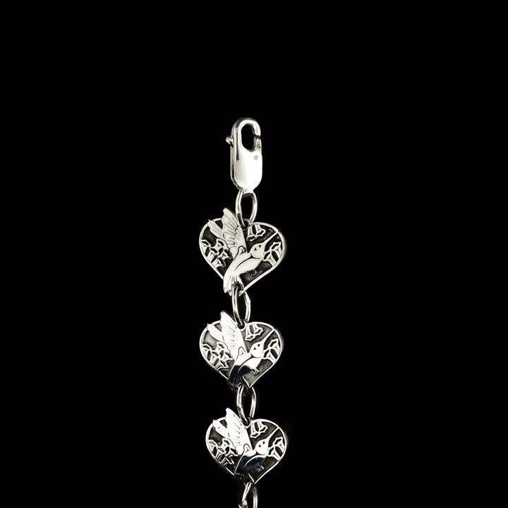 Image showing end of bracelet with lobster clasp.