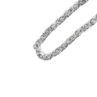 Hand-cut and shaped sterling silver rings are woven together to create a necklace in a classic single-link design. Can be worn with or without a pendant.