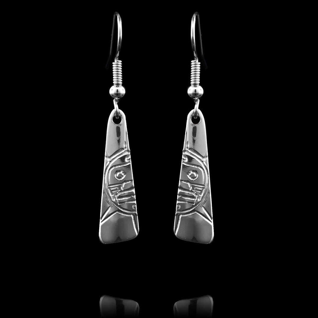 Sterling silver dangle earrings featuring an elongated triangle design with a detailed sun engraving. Lightweight, elegant, and perfect for everyday or special occasions.