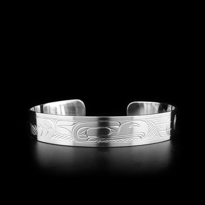 This Eagle bracelet is made from sterling silver and there is a depiction of the Eagle carved into the surface of the cuff.