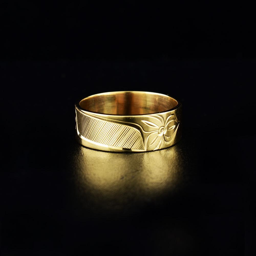 14K Gold Hummingbird Ring with Diamond