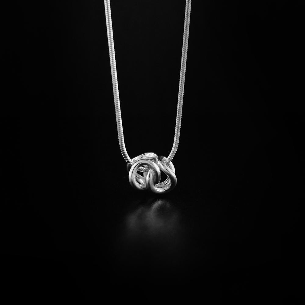 Small Hugs Pendant