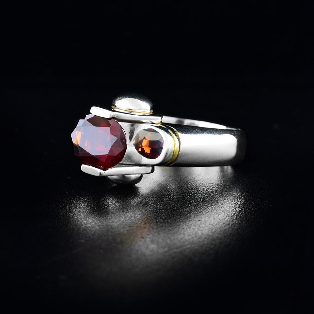 Heavy Swing Ring with Garnet