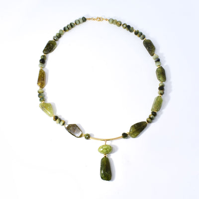 Elegant Green Stones Necklace