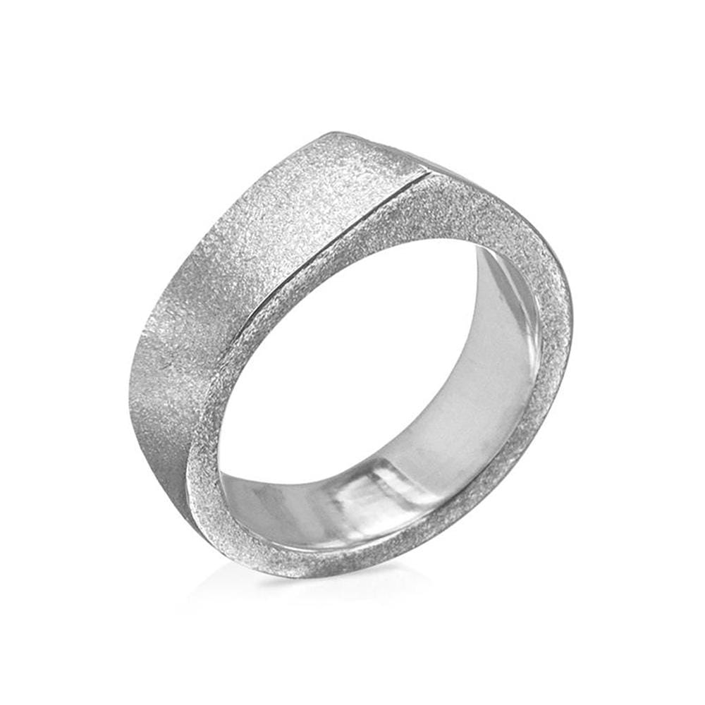 This sterling silver signet ring has a single band that raise into a small point. The surface of the band is textured.