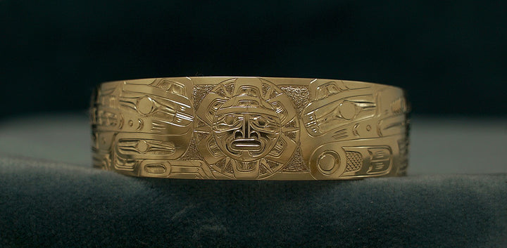 14K Gold 3/4" Wolf, Sun, and Raven Bracelet - Artina's Jewellery