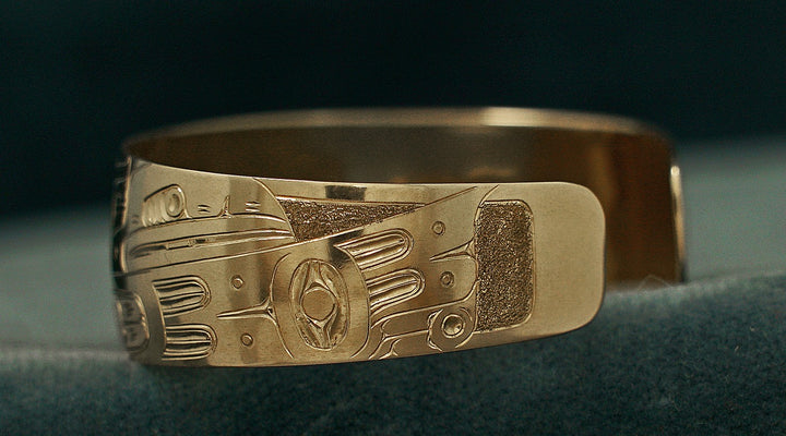 14K Gold 3/4" Wolf, Sun, and Raven Bracelet - Artina's Jewellery