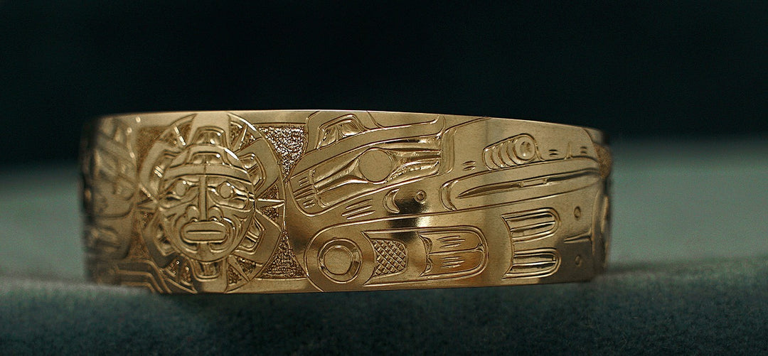 14K Gold 3/4" Wolf, Sun, and Raven Bracelet - Artina's Jewellery