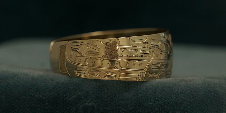 14K Gold 3/4" Wolf, Sun, and Raven Bracelet - Artina's Jewellery