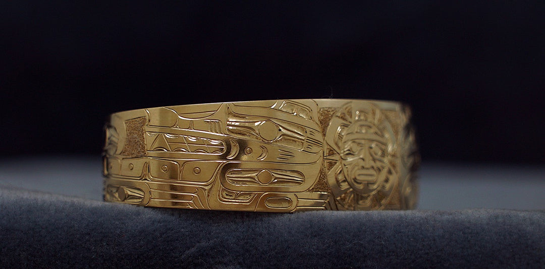 14K Gold 3/4" Wolf, Sun, and Raven Bracelet - Artina's Jewellery