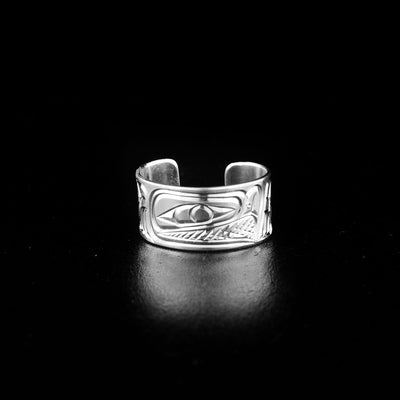 Eagle toe ring hand-carved by Cree and Coast Salish artist Richard Lang. Made of sterling silver. Ring has width of 0.3" and is size 3.