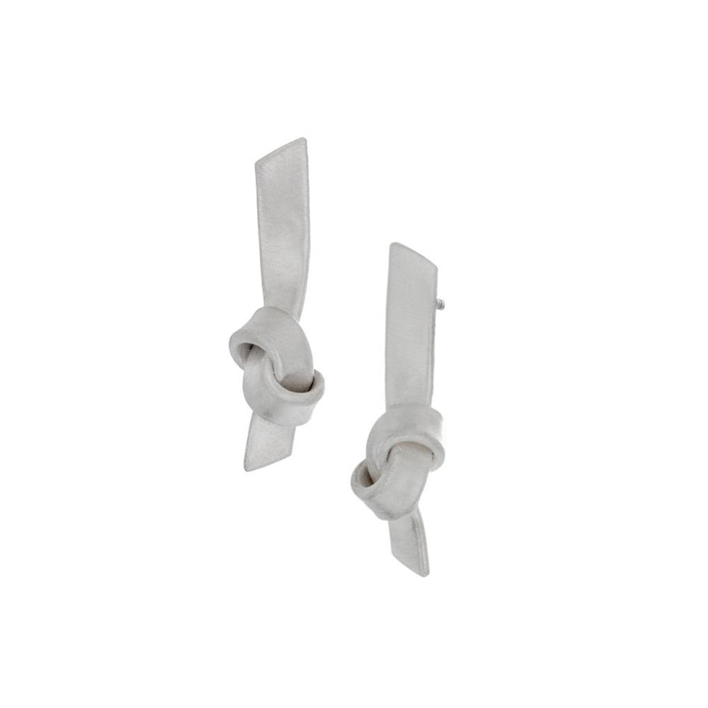 These beautiful love knot earrings consists of one band that has been tied into a delicate knot near the bottom. These drop earring studs have been made using sterling silver and have a satin like finish to it.